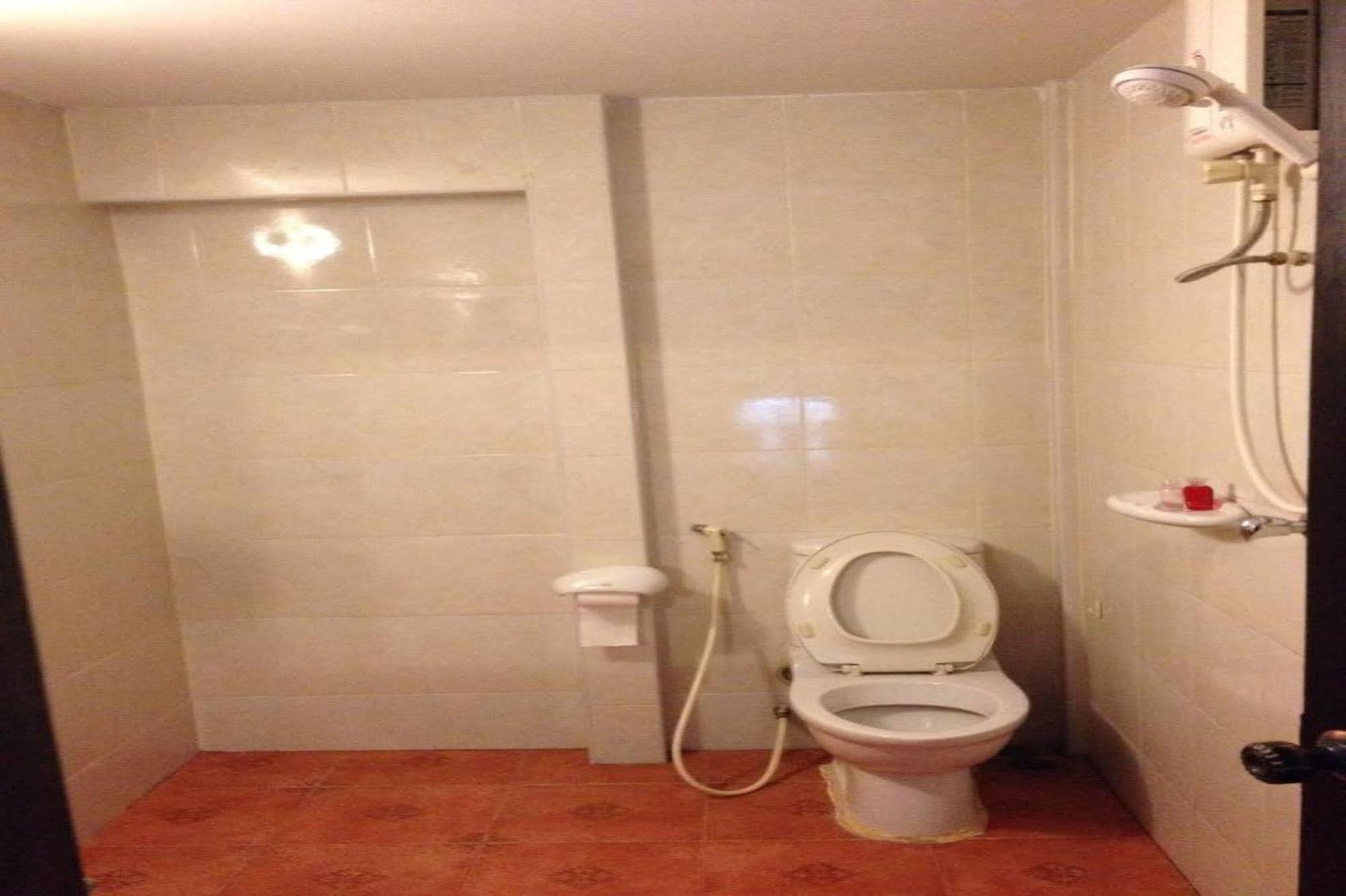Bon Ca Va Hotel Chiang Mai Buitenkant foto